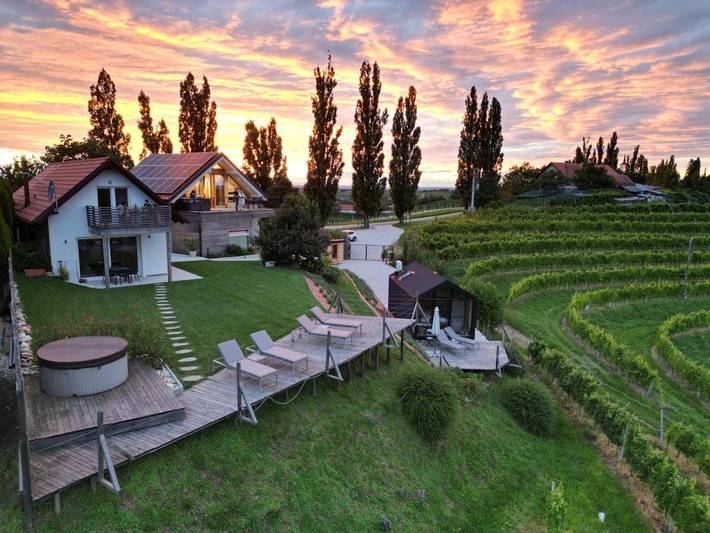 Ferienwohnung für 2 Personen, mit Balkon und Terrasse sowie Whirlpool und Garten in Ljutomer