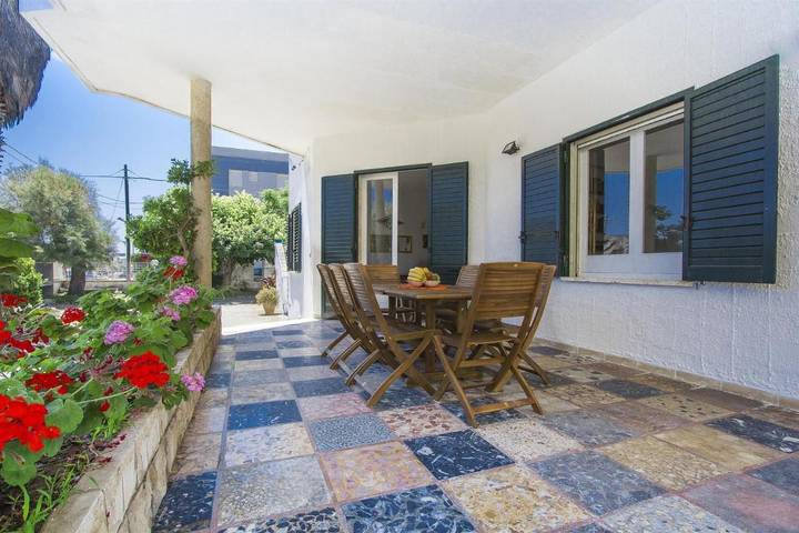 Villa für 8 Personen, mit Terrasse und Garten sowie Ausblick