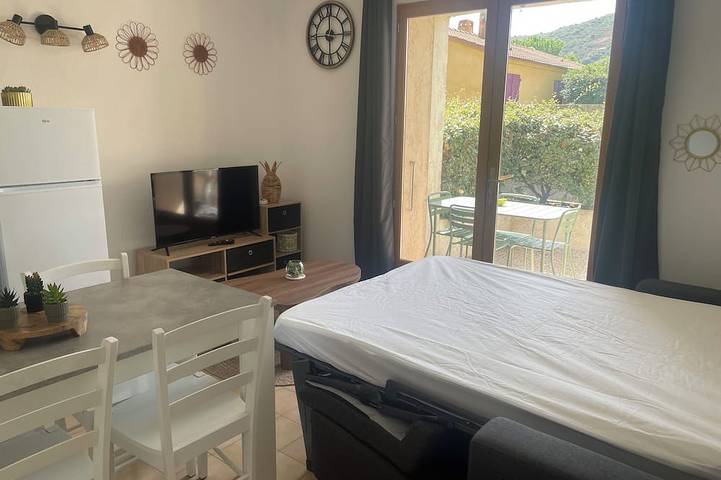 Appartement entier, Charmant 2 pièces avec jardinet et terrasse in Calenzana, Région de Calvi