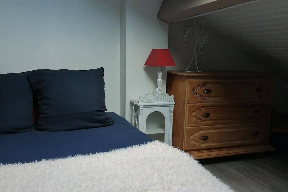 Appartement entier, Maison d hôtes in Saint-Georges-Haute-Ville, Montbrison