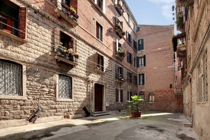 Apartment for 4 people in Venice
