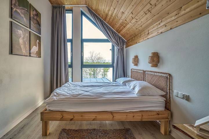 Beach front home in Ostrowite with Wifi in Kujawien-Pommern