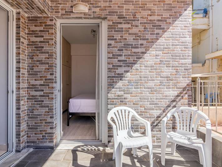 Beachfront Garden Villa in Kato Stalos, Region de Chania