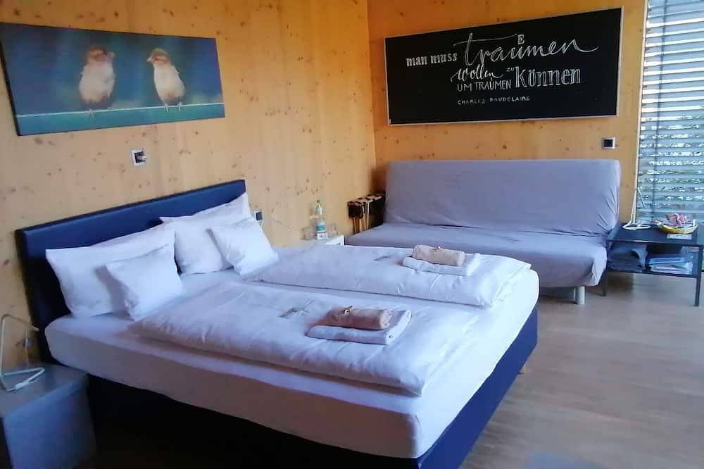 Ganze Wohnung, Doppelzimmer Haupthaus mit 20 qm, max. für 2 Personen in Herbstein, Vogelsberg Region