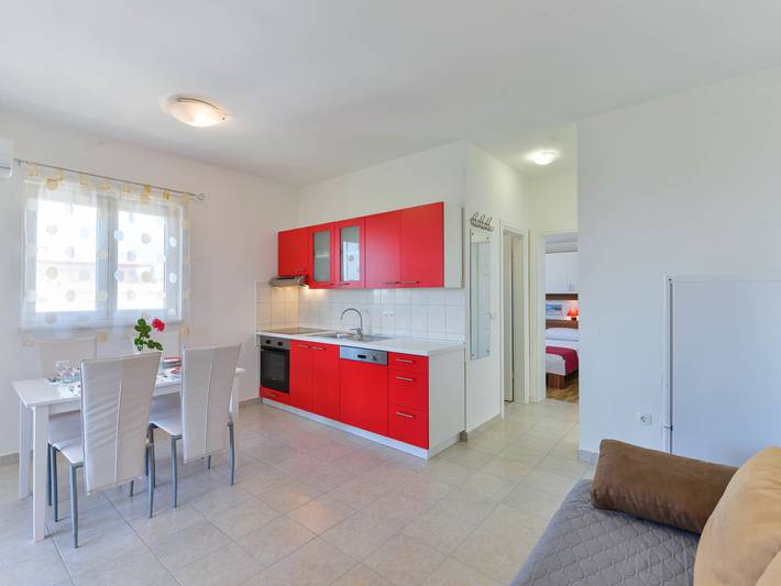 Ferienwohnung für 4 Personen, mit Terrasse und Garten in Jasenice - 4