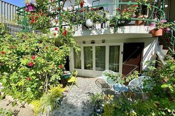 Gîte pour 2 personnes, avec terrasse et jardin à Bagneux