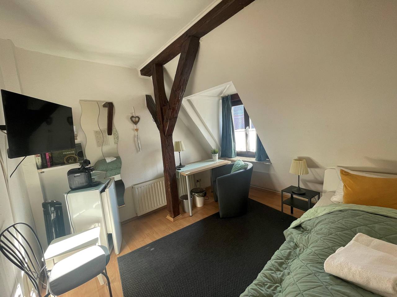 Ganze Ferienwohnung, Einzelzimmer 16 mit Etagenbad in Marburg, Landkreis Marburg-Biedenkopf