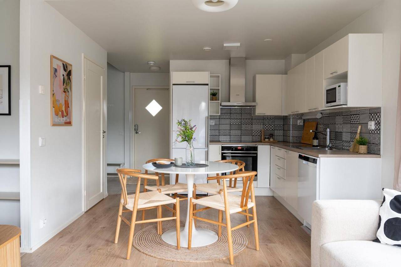 Ganze Wohnung, Stylish two-storey home, parking and sauna in Eigentliche Häme