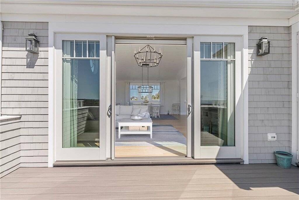 Live Your Dream! Custom Beach House With Ocean Front Views, Steps to the Beach! in Narragansett, Washington County (RI)