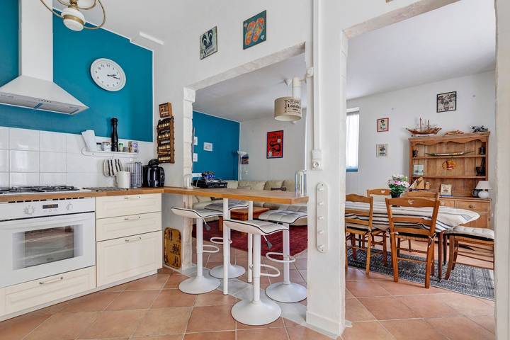 La Maison de Léandre – Piscina climatizada y aire acondicionado en el corazón del Médoc in Saint-Seurin-de-Cadourne, Lesparre-Médoc region