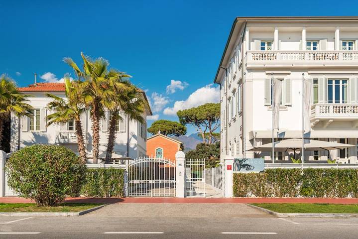 Appartamento per 2 persone, con Terrazza e Giardino a Forte dei Marmi