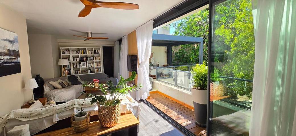 Location de vacances pour 10 personnes, avec vue ainsi que piscine et jardin à Meyrargues