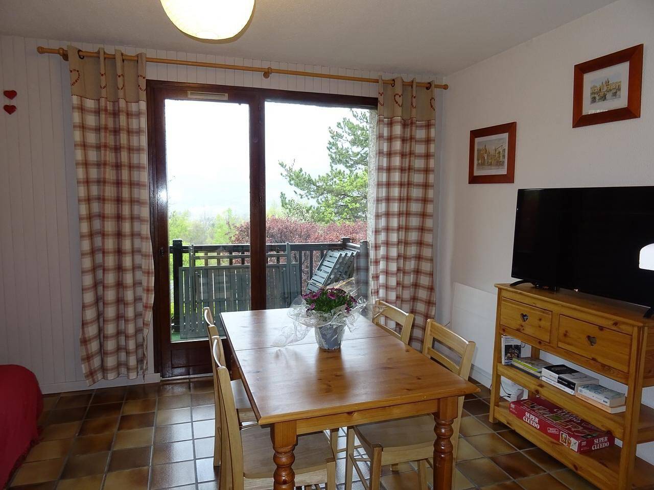 Ganze Wohnung, Ferienwohnung "Embrun Top T2 - 3 Étoiles avec Vue" mit Balkon in Saint-Sauveur, Nationalpark Écrins