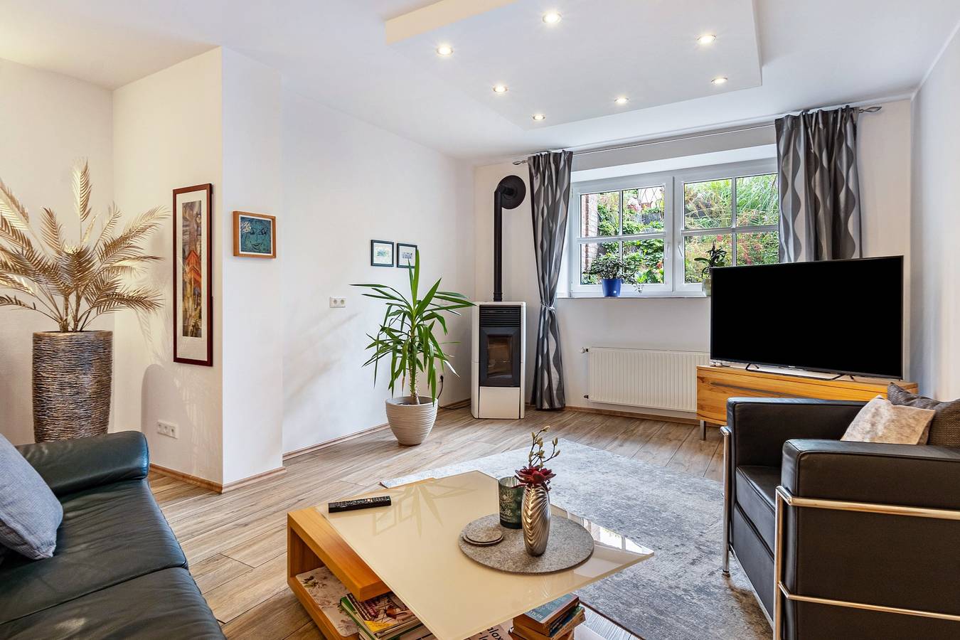 Ganze Wohnung, Ferienwohnung 'Ferienwohnung Rose Cottage' mit privater Terrasse, privatem Garten und Wlan in Rees, Niederrhein