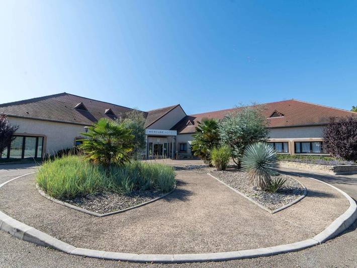 Hôtel pour 2 personnes, avec vue ainsi que piscine et jardin, animaux acceptés à Appoigny - 3