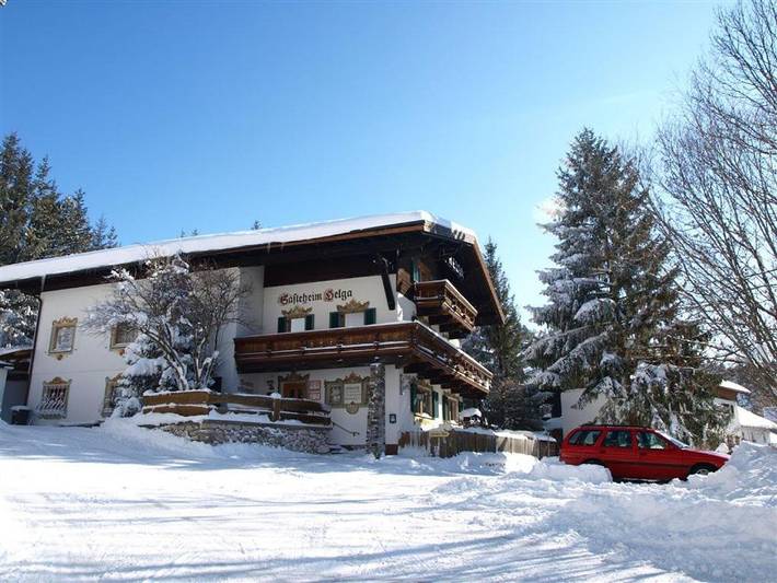 Vakantiewoning, with Balkon and Terras as well as Tuin and Uitzicht in Scharnitz