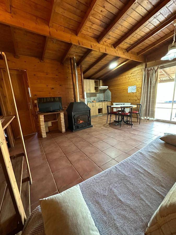 Casa rural para 6 personas, con vistas además de piscina y jardín en Pozo Alcón
