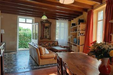 Gîte pour 4 personnes, avec jardin à Berson