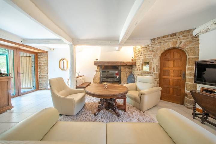 Cocon de pierre & Calme dans un hameau in Pluneret, Côte des Mégalithes