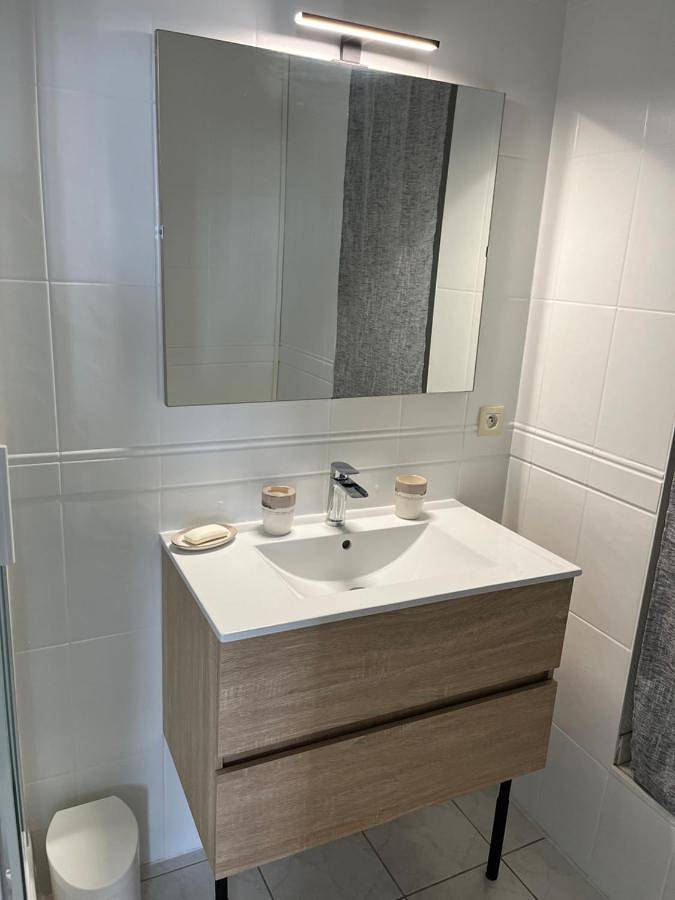 Gîte pour 4 personnes, avec terrasse et vue à Cozes - 3