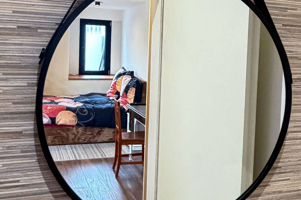 Ganze Wohnung, Vollmöbliertes Apartment in einer Traumvilla in Bergisch Gladbach, Rheinisch-Bergischer Kreis