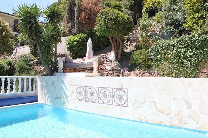 Location de vacances pour 8 personnes, avec Balcon et Jardin dans Saint-Jean de l'Esterel