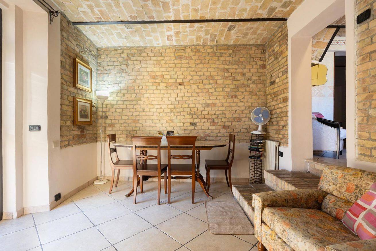 Appartamento intero, La Casa sul Piazzale by Rentbeat in Chieti, Provincia di Chieti