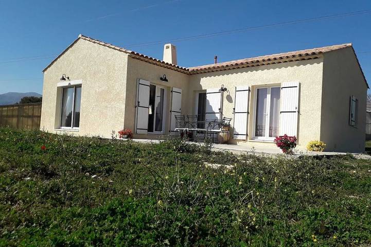 Villa für 6 Personen, mit Garten und Terrasse - 1