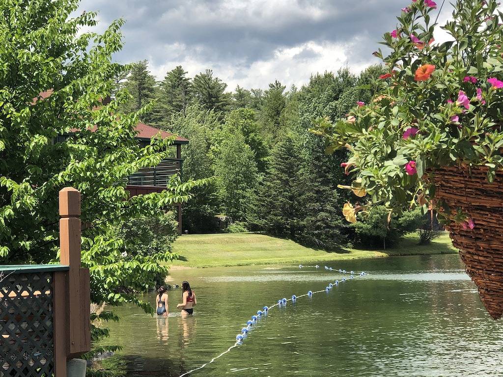 Luxury resort 3-bed 3-bath townhouse sleeps 8 in Woodstock (NH), Franconia Notch