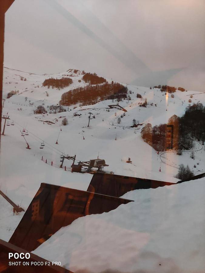 Gîte pour 7 personnes, avec vue ainsi que sauna et piscine, animaux acceptés dans Guzet-Neige - 4