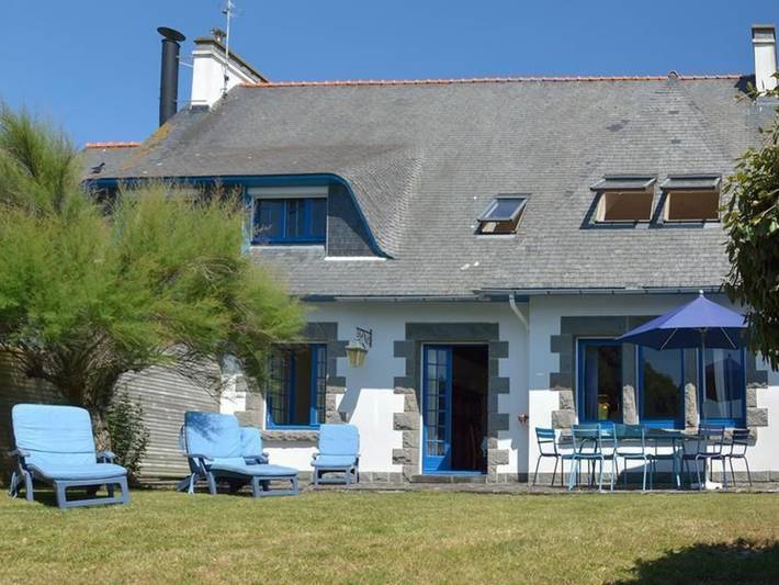 Location de vacances pour 8 personnes, avec jardin, animaux acceptés dans Plage de Grève Blanche (Guilvinec) - 2