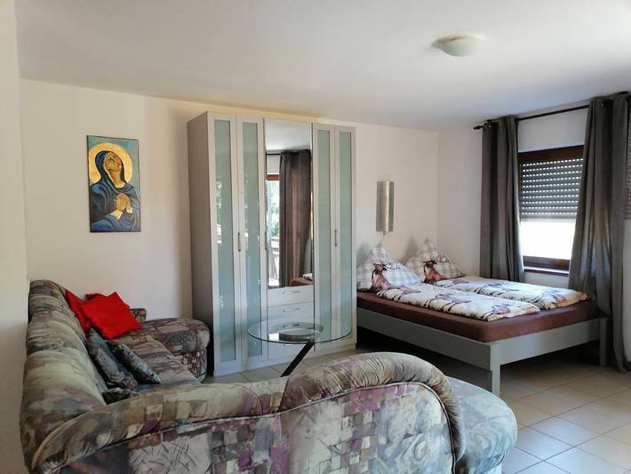 Ferienwohnung für 2 Personen, mit Terrasse und Sauna sowie Ausblick in Bad Wildbad
