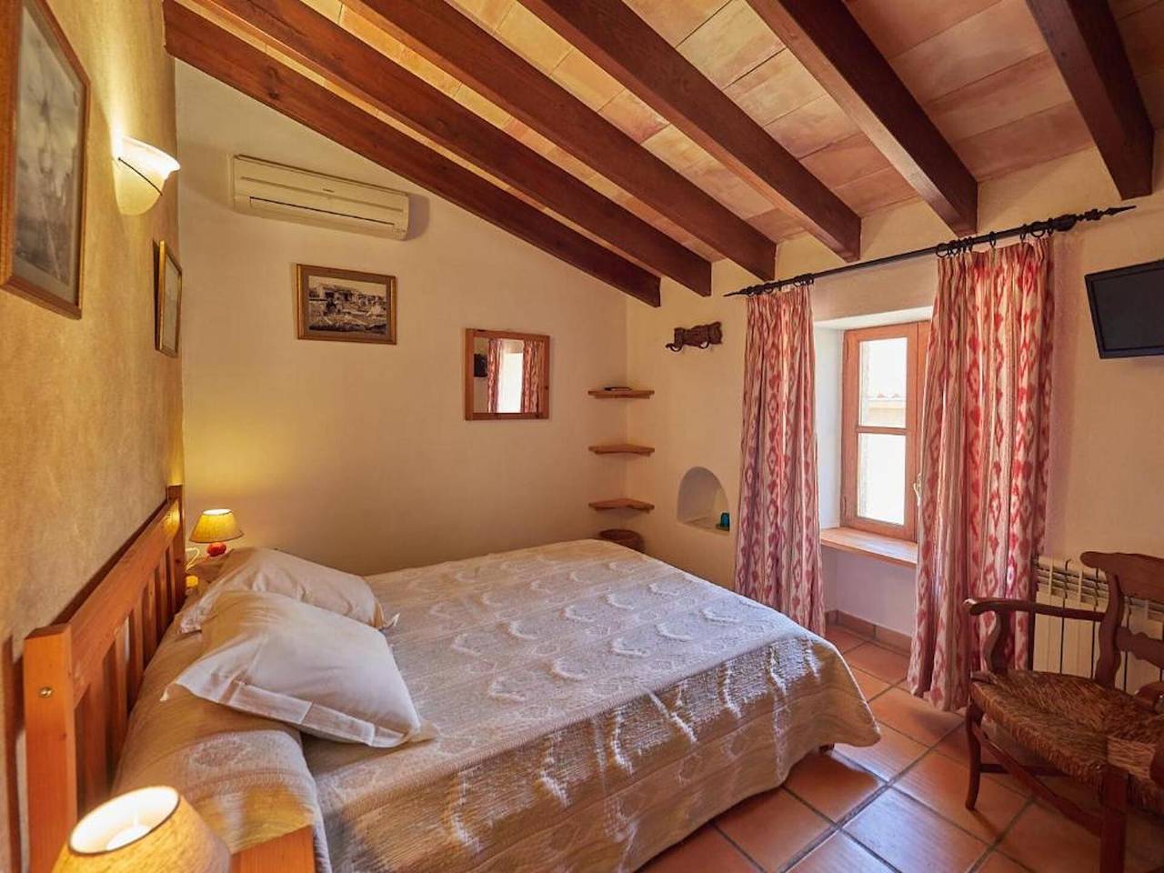 Habitación Doble con piscina compartida, Wi-Fi y aire acondicionado in Sineu, Interior de Mallorca