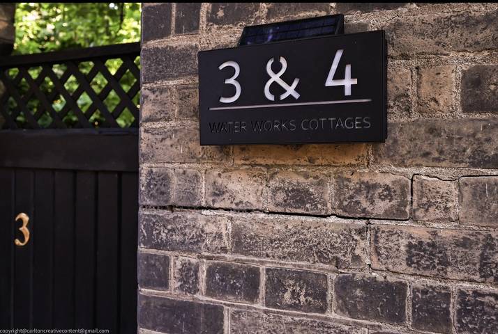 Cabin for 8 people, with Terrace and Yard in London