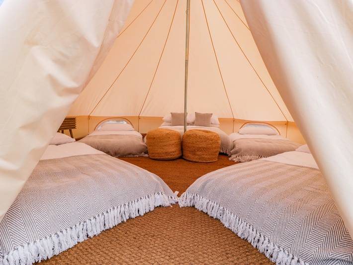 Hut for 6 people, with garden in Wiltshire