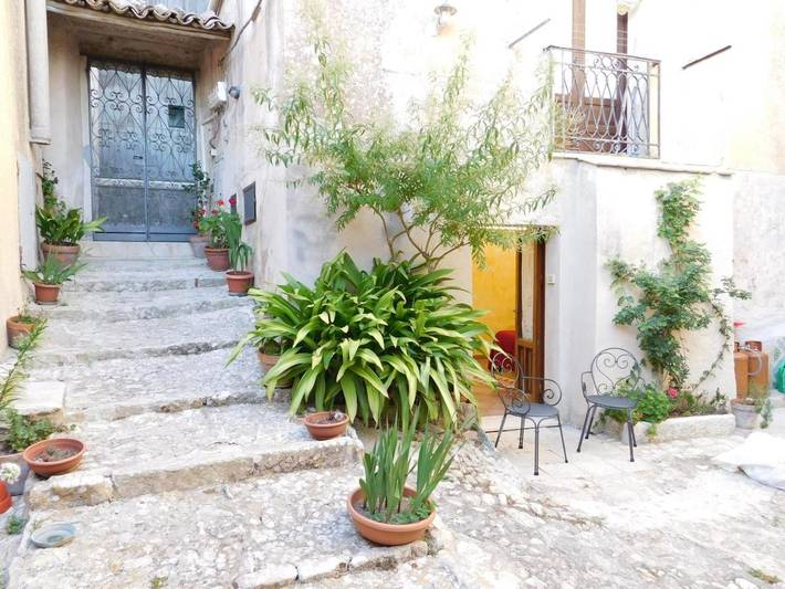 Gîte pour 2 personnes, avec jardin à Erice - 3