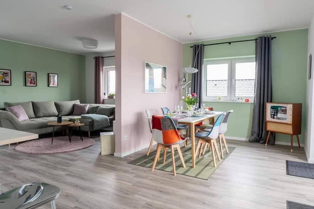 Ganze Wohnung, Schönes Penthouse Dümmer See - Lembruch\nruhig, geräumig, und mit Naturblick in Hüde, Landkreis Diepholz