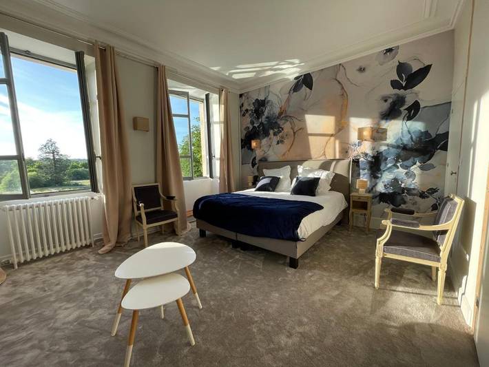 Chambre d’hôte pour 2 personnes, avec terrasse et vue ainsi que jardin et piscine
