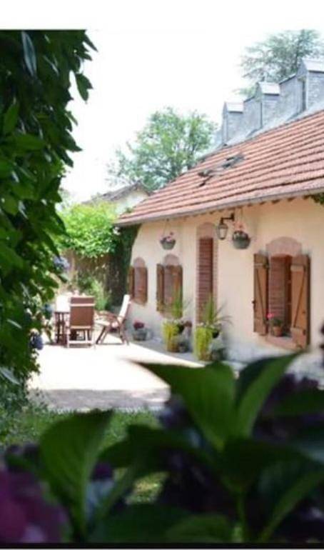 Maison de vacances pour 5 personnes, avec terrasse ainsi que jardin et piscine