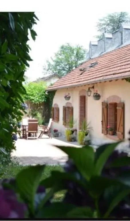 Maison de vacances pour 5 personnes, avec piscine ainsi que terrasse et jardin - 1