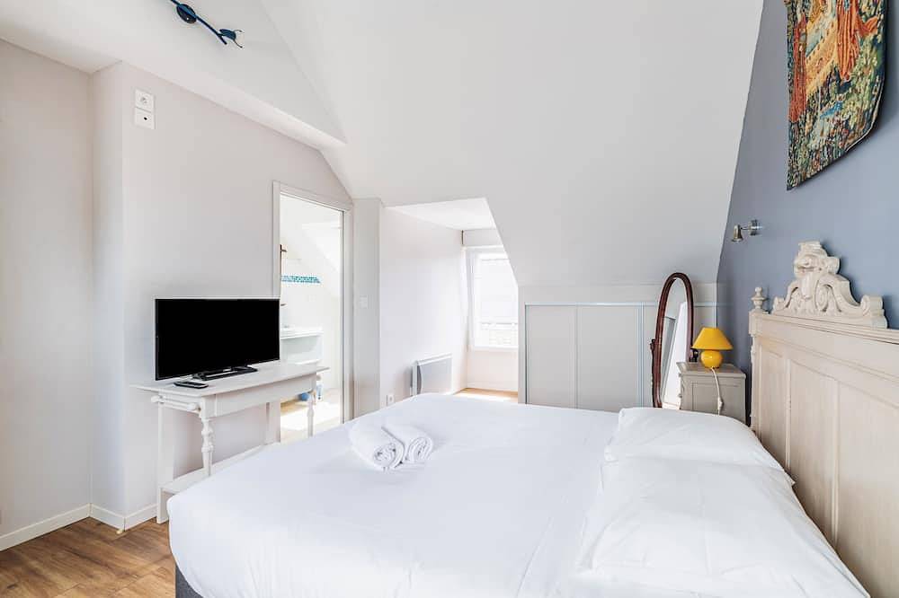 La Maison des Fées - Tres Habitaciones Casa, Capacidad 6 in Pleudihen-sur-Rance, Región de Dinan