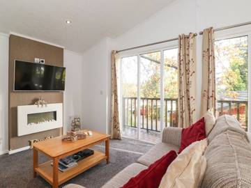 Lodge for 6 People in Bowness-on-Windermere, Cumbria, Photo 4