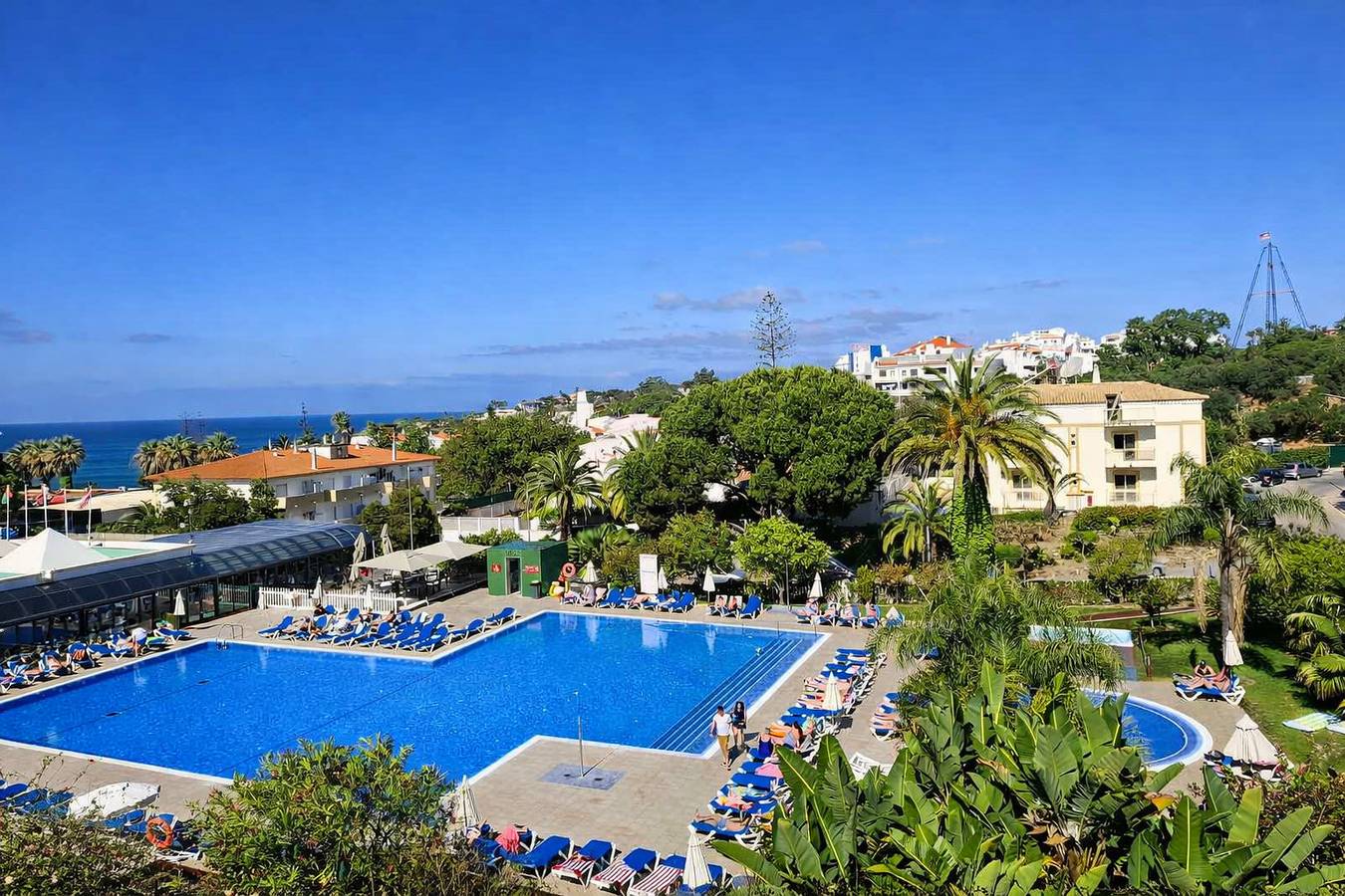 Appartamento intero, T1 Jordão - vista mar, piscina e Wifi a 150m praia in Praia da Oura, Albufeira
