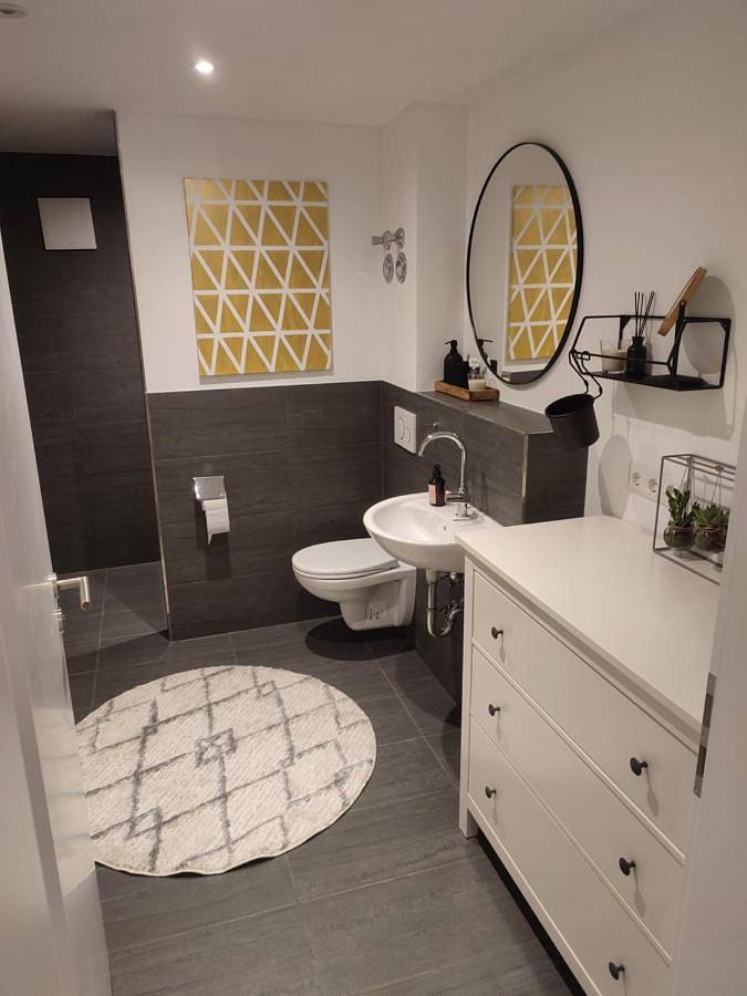 Ganze Wohnung, One-Bedroom Apartment in Raubling, Bayerische Alpen