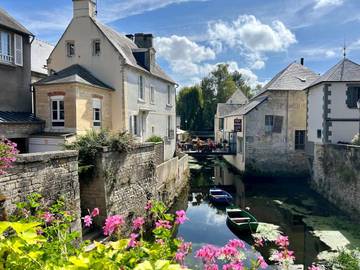 Gîte pour 5 personnes, avec terrasse et vue dans Office De Tourisme De Bayeux