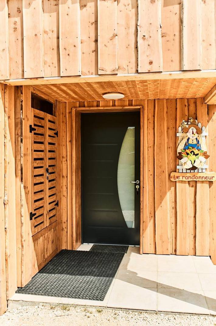 Chalet pour 6 personnes, avec terrasse et jacuzzi à Les Déserts - 3