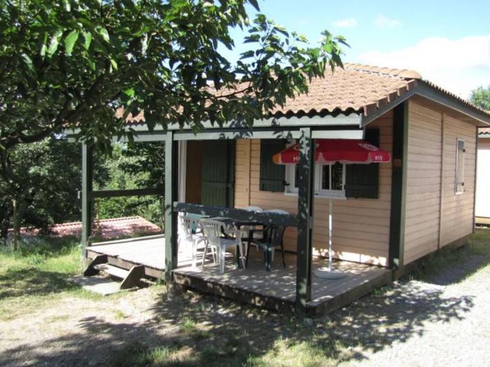 Chalet pour 5 personnes, avec piscine et terrasse, animaux acceptés