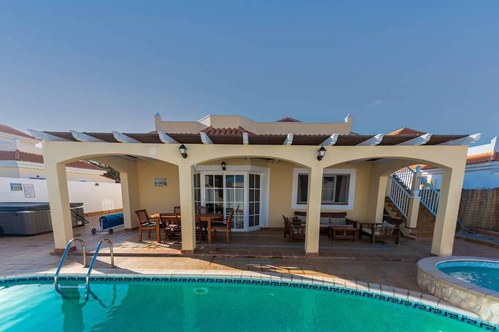 Villa für 8 Personen, mit Garten und Whirlpool auf Fuerteventura
