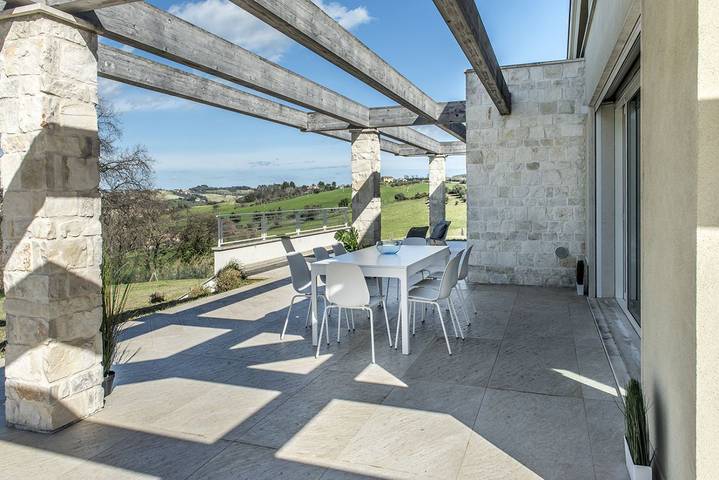 Villa per 8 persone, con Balcone/Terrazza e Giardino a Marcelli