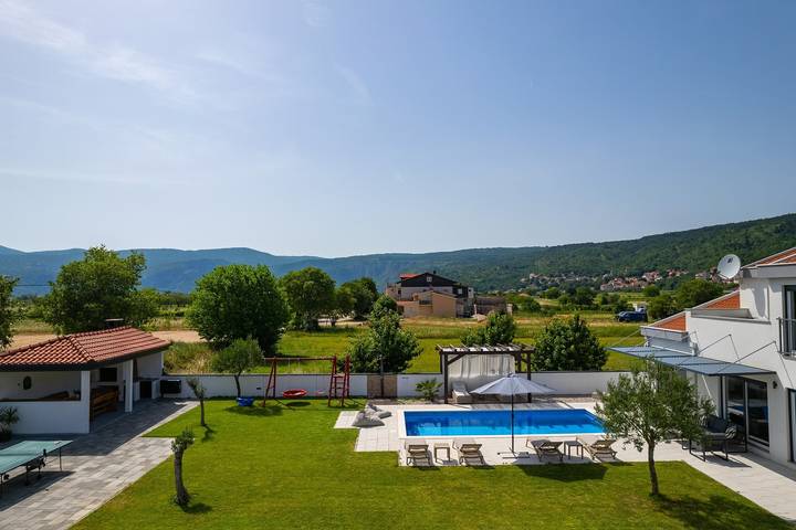 Ferienhaus für 8 Personen, mit Garten und Balkon sowie Pool an der Makarska Riviera - 2